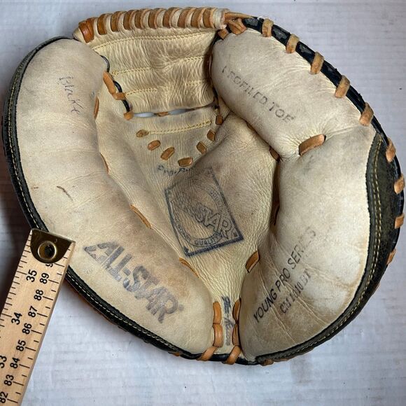 All Star Young Pro Series CM1010BT Youth Catchers Mitt Baseball Glove RHT - Picture 5 of 6